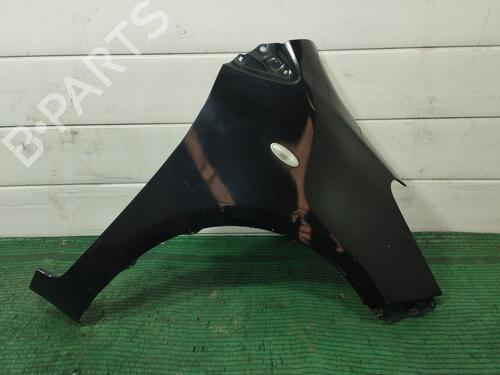 Used Right front fenders TOYOTA YARIS (_P9_) 1.4 D-4D (NLP90_, NLP90R) (90 hp) 31809764