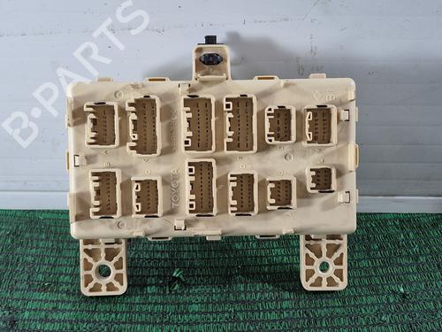 Used Fuse box Fuse box 38775047 38775047