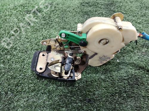 Rear right lock KIA SORENTO I (JC) 2.5 CRDi 4WD | BP21757862C99 