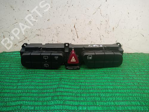 Used Warning switch MERCEDES-BENZ C-CLASS T-Model (S203) C 220 CDI (203.206, 203.208) (143 hp) 30177670