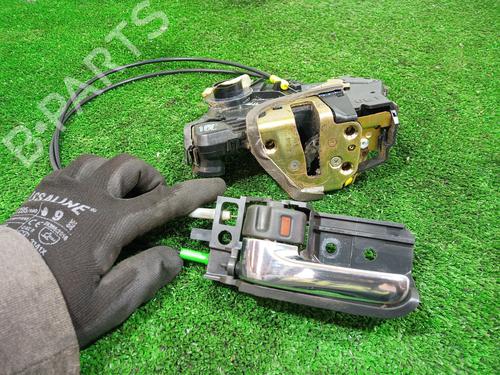 Used Front left lock TOYOTA AVENSIS (_T25_) [2003-2008]  13116318