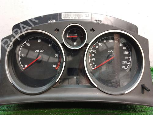Used Instrument cluster OPEL ZAFIRA / ZAFIRA FAMILY B (A05) 1.9 CDTI (M75) (120 hp) 19341870