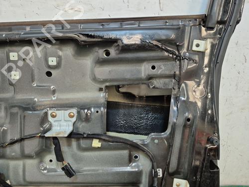 Right front door KIA SORENTO I (JC) 2.5 CRDi 4WD | BP28975864C3 