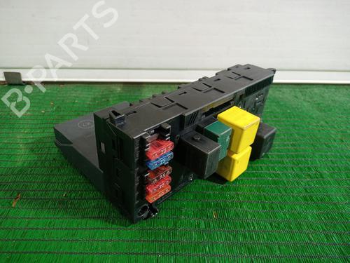 Used Fuse box MERCEDES-BENZ E-CLASS (W210) E 320 CDI (210.026) (197 hp) 31359490