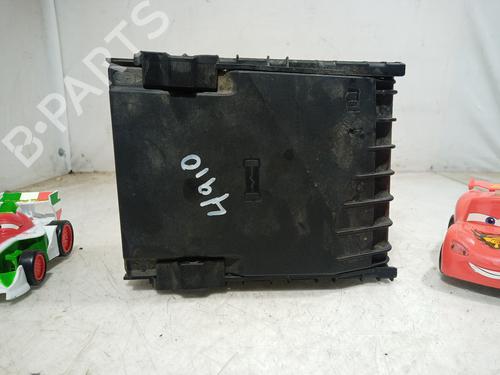 Used Fuse box SKODA SUPERB II Estate (3T5) 2.0 TDI 16V (140 hp) 12439152