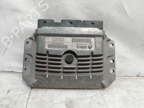 Used Engine control unit (ECU) RENAULT MEGANE II (BM0/1_, CM0/1_) [2001-2012]  7923328