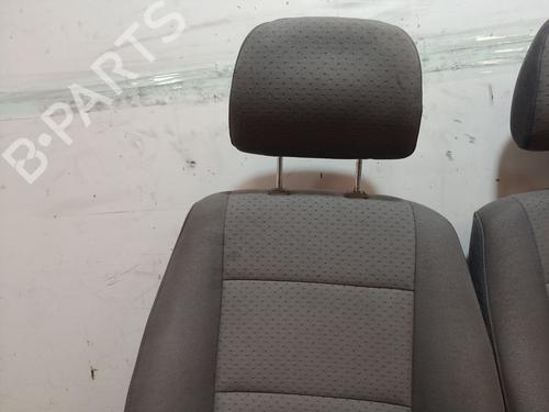 Seats set KIA SORENTO I (JC) 2.5 CRDi 4WD | BP21757371C78