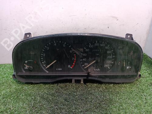 Used Instrument cluster FORD MONDEO I Saloon (GBP) 2.0 i 16V 4x4 (132 hp) 8190435