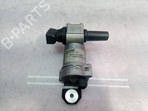 Portierruitmotor rechtsachter MERCEDES-BENZ M-CLASS (W163) ML 400 CDI (163.128) (250 hp) 9240075