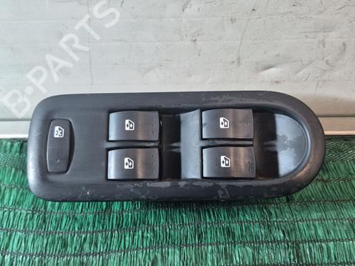 Used Left front window switch RENAULT GRAND SCÉNIC II (JM0/1_) [2004-2009]  32163481
