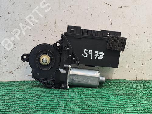 Motor elevalunas delantero derecho PORSCHE CAYENNE (9PA) Turbo 4.5 (450 hp) 29935538