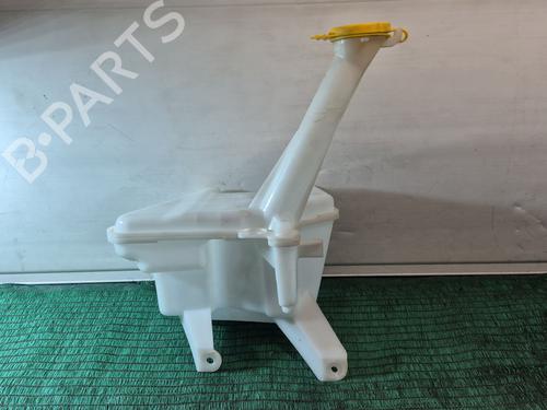 Windscreen washer tank TOYOTA YARIS (_P13_) 1.5 Hybrid (NHP130_, NHP130) | BP31651031C113