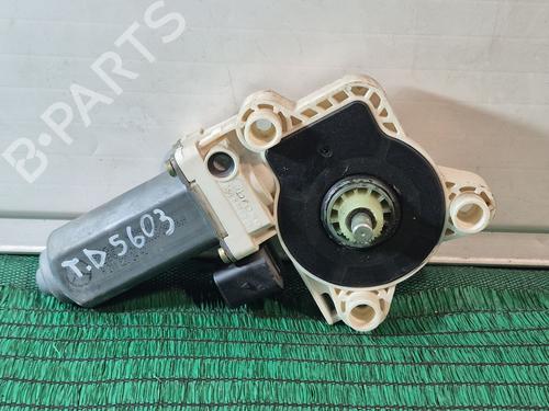 Used Right rear window motor MERCEDES-BENZ E-CLASS (W211) E 320 CDI (211.026) (204 hp) 30695609