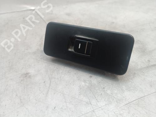 Used Right rear window switch LAND ROVER DISCOVERY III (L319) 2.7 TD 4x4 (190 hp) 10923576