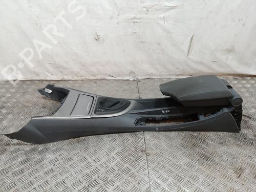 Used Armrest / Center console BMW 1 (E87) 120 i (163 hp) 10376200