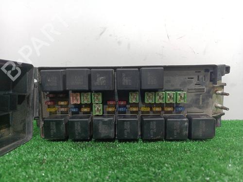 Fuse box CHRYSLER VOYAGER / GRAND VOYAGER III (GS_, NS_)  | BP13527547E1