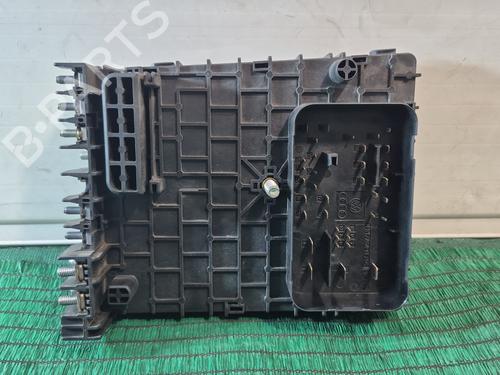Fuse box VW PASSAT B6 Variant (3C5) 1.9 TDI | BP30852939E1