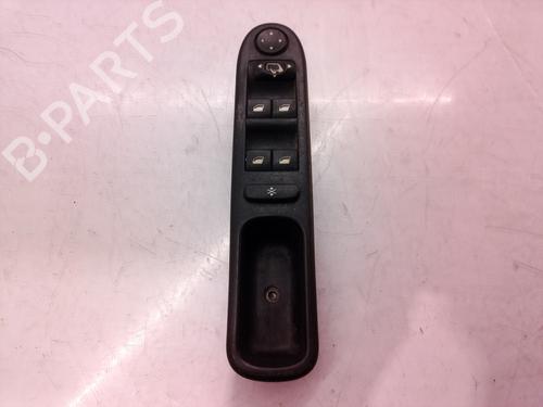 Used Left front window switch PEUGEOT 307 Break (3E) 2.0 HDI 110 (107 hp) 8728274