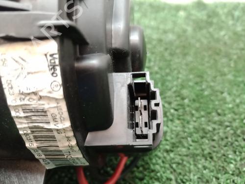 Heater blower motor PEUGEOT 208 I (CA_, CC_) 1.2 VTI 82 | BP23094644M62 