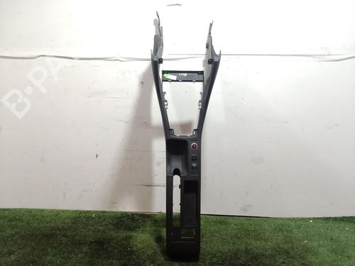 Console central SEAT EXEO ST (3R5) 2.0 TDI (143 hp) 18242935
