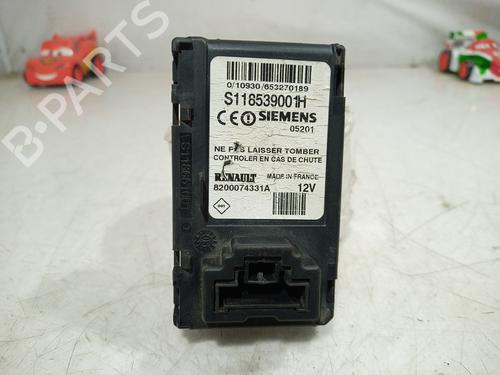 Clé de contact RENAULT MEGANE II (BM0/1_, CM0/1_) [2001-2012]  11692711