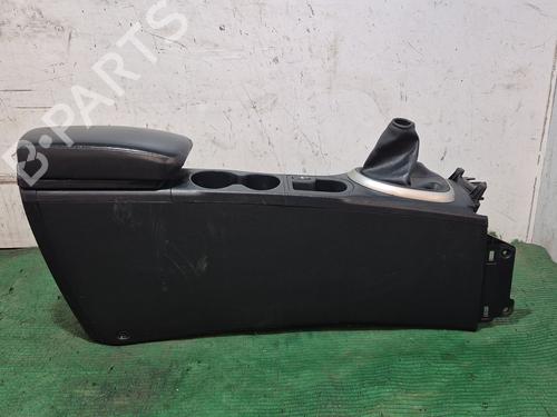 Used Armrest / Center console NISSAN QASHQAI I (J10, NJ10) 1.5 dCi (110 hp) 30121481