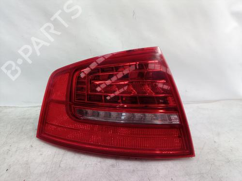 Feu Arrière Gauche Interne Audi A8 4.2 Quattro TDI 2006 – Occasion état Neuf