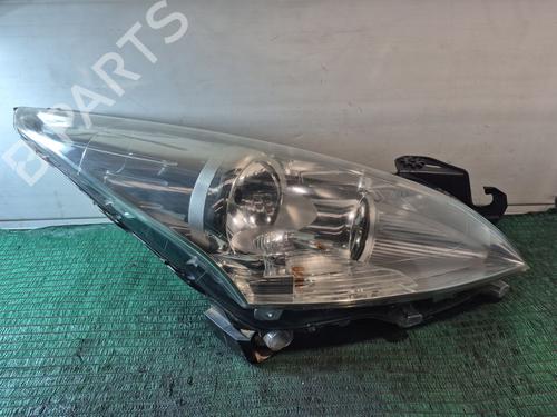 Used Right headlight PEUGEOT 5008 (0U_, 0E_) 1.6 HDi (112 hp) 32018929
