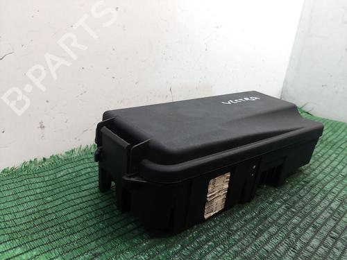 Fuse box OPEL VECTRA C (Z02) 1.9 CDTI (F69) | BP20707257E1 