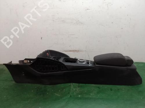 Console central AUDI A3 (8V1, 8VK) 1.6 TDI (110 hp) 27871557