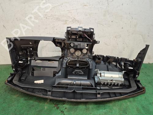 Dashboard RENAULT CLIO III (BR0/1, CR0/1) 1.2 16V (BR02, BR0J, BR11, CR02, CR0J, CR11) | BP28816288C46 
