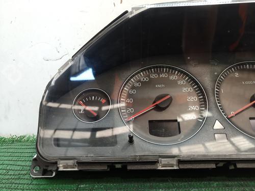 Instrument cluster VOLVO S60 I (384)  | BP20485556C47 