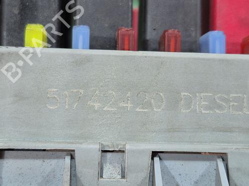 Fuse box ALFA ROMEO GT (937_) 1.9 JTD (937CXN1B) | BP36324780E1 - Image 6
