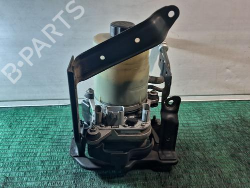 Used Steering pump FORD FOCUS II (DA_, HCP, DP) 1.6 TDCi (109 hp) 31993762