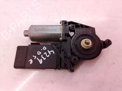 Portierruitmotor rechtsvoor VW PASSAT B5 Variant (3B5) 2.8 V6 Syncro/4motion (193 hp) 8543344
