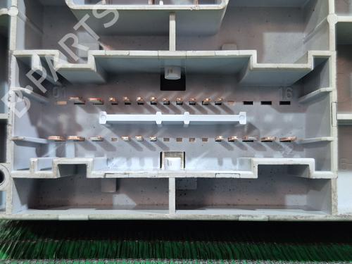 Fuse box ALFA ROMEO GT (937_) 1.9 JTD (937CXN1B) | BP36324780E1 - Image 3