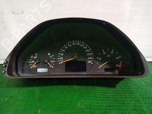 Used Instrument cluster MERCEDES-BENZ E-CLASS (W210) E 320 CDI (210.026) (197 hp) 31359483