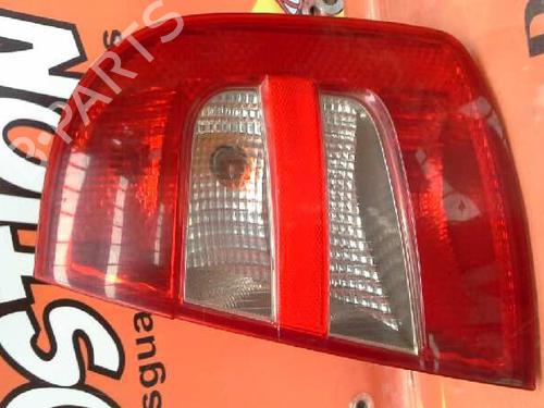 Used Right taillight Right taillight SKODA FABIA I Saloon (6Y3) 1.4 16V (75 hp) 40102391 40102391