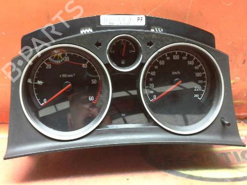 Used Instrument cluster OPEL ZAFIRA / ZAFIRA FAMILY B (A05) [2005-2019]  7925363