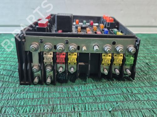 Fuse box VW PASSAT B6 Variant (3C5) 1.9 TDI | BP30852939E1