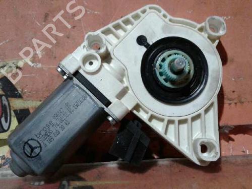 Rudehejsemotor bagstkærm højre MERCEDES-BENZ A-CLASS (W169) [2004-2012]  7926405