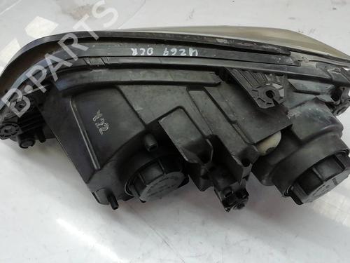 Right headlight KIA SORENTO I (JC) 2.5 CRDi | BP8208412C29 