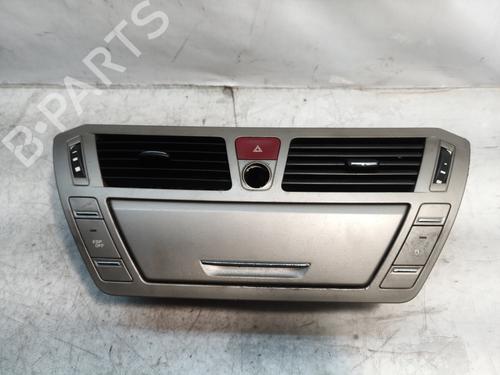 Used Air vent MITSUBISHI PAJERO III (V7_W, V6_W) [1999-2007]  11656714