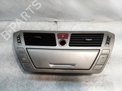 Air vent MITSUBISHI PAJERO III (V7_W, V6_W) [1999-2007]  11656714