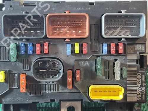 Fuse box PEUGEOT 307 SW (3H) 1.6 16V | BP32474182E1