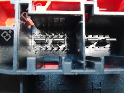 Fuse box VW TOURAN (1T1, 1T2) 2.0 TDI 16V | BP19694559E1 