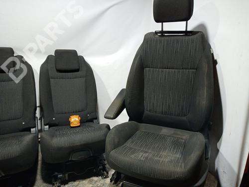 Used Seats set Seats set PEUGEOT 5008 (0U_, 0E_) 1.6 HDi (114 hp) 11187147 11187147