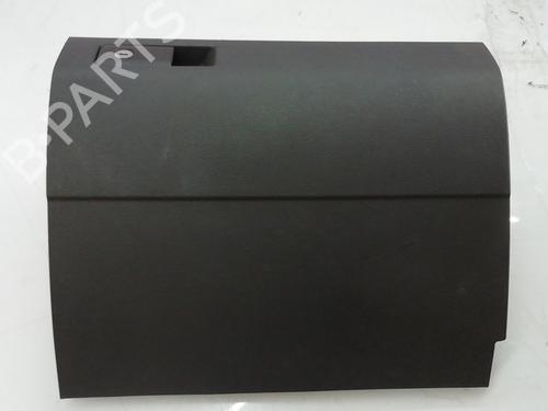 Used Glove box Glove box VW CADDY IV MPV (SAB, SAJ) 1.4 TSI (125 hp) 8259705 8259705