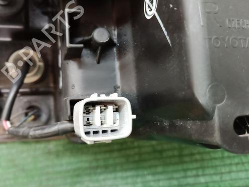 Right headlight TOYOTA YARIS (_P13_) 1.5 Hybrid (NHP130_, NHP130) | BP28211308C29