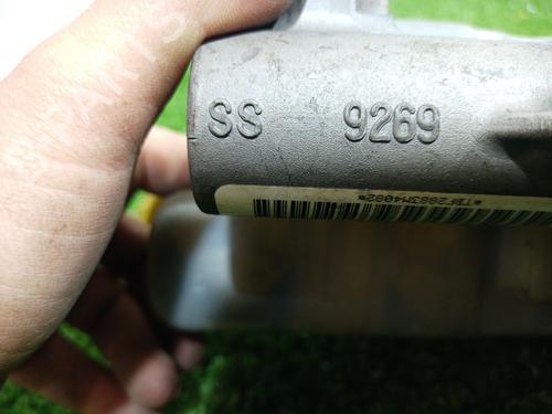 Brake master cylinder CHRYSLER VOYAGER IV (RG, RS)  | BP17982552M77 